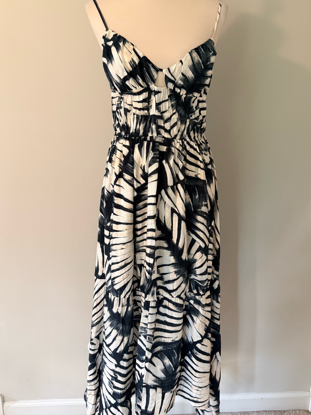 Steve Madden Tropical Sun Dress Navy Beige Handkerchief Hem Medium NWOT